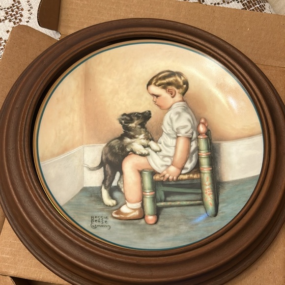 A child’s best friend. Collectors Hamilton collection. Little boy and puppy - Picture 6 of 6